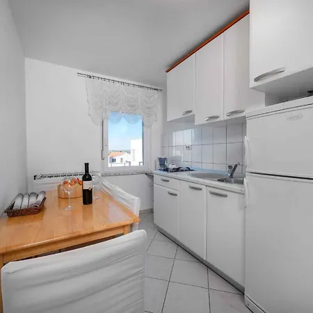Apartamento 16 *