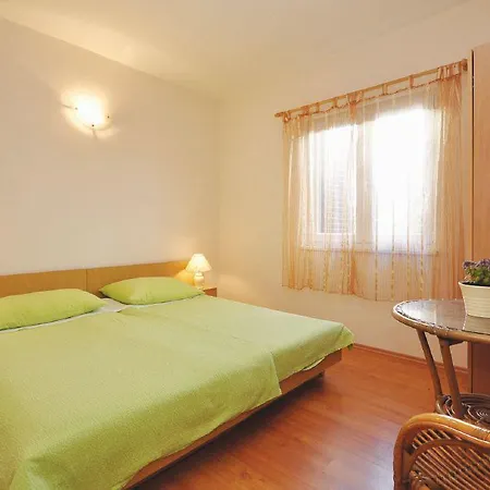16 Vodice
